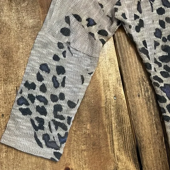 Karlie Top - Picture 3 of 5